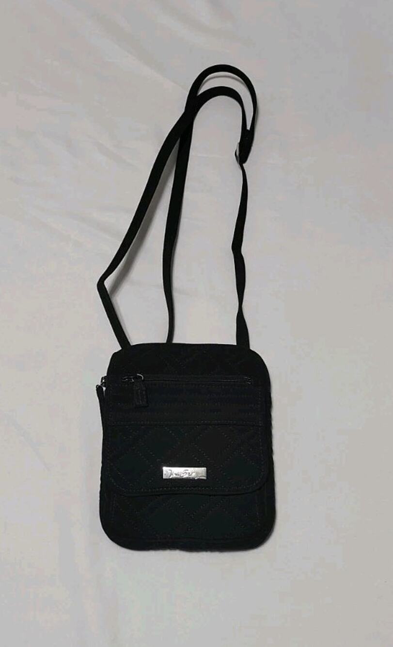 Vera Bradley Hipster Crossbody Messenger Purse Quilted Black w/ Zipper Closure